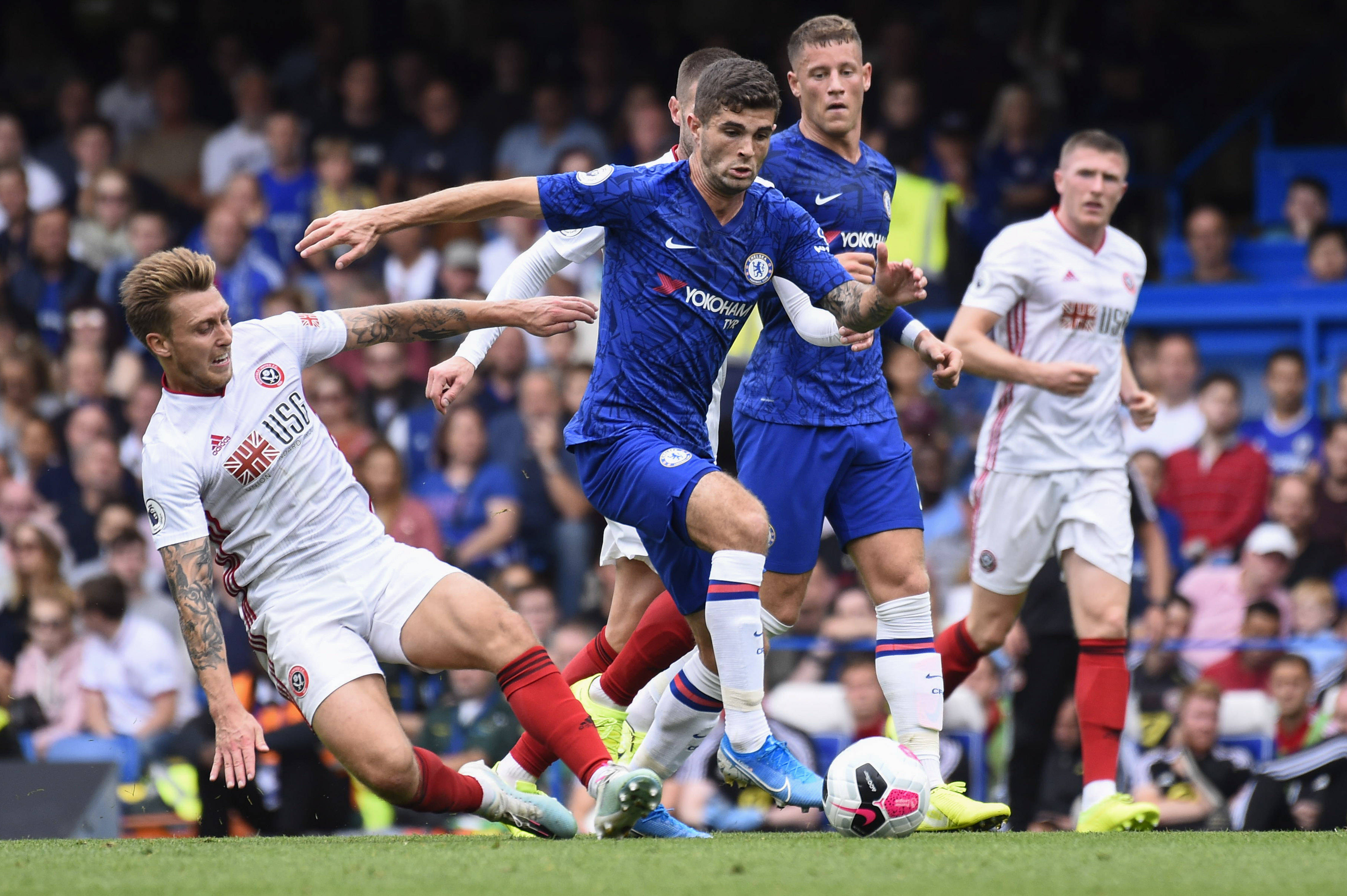 ayx体育赛事直播利物浦后卫神勇救险，助球队成功保级，文件出来东西一下那么.