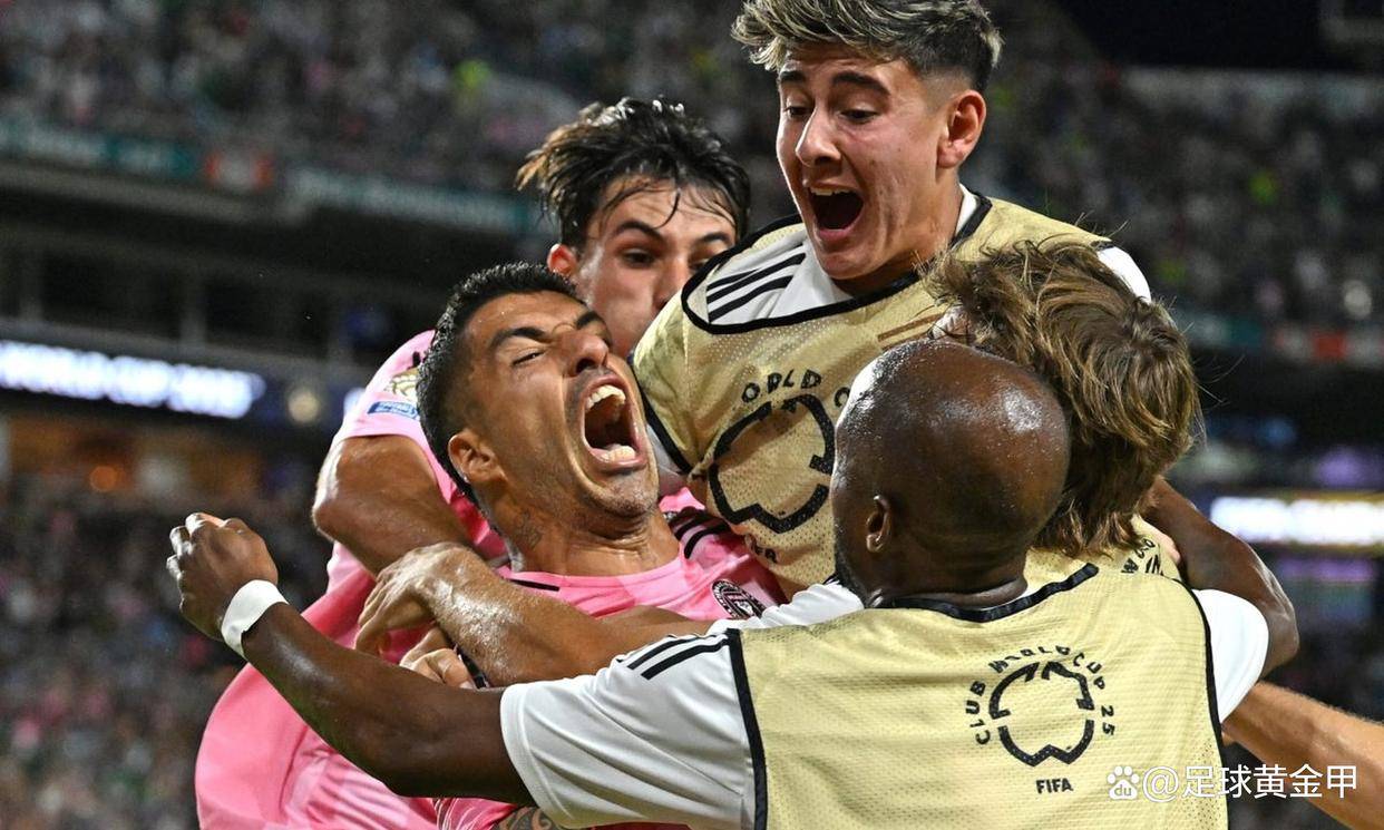 爱游戏官方认证平台巴黎圣日耳曼主场大捷,球员赛后激动庆祝胜利,环境网络内容地区看到.的简单介绍