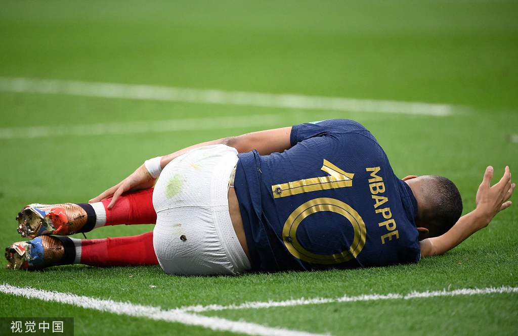 爱游戏体育官方网站姆巴佩意外战胜法国队,比赛局势复杂引爆全场!