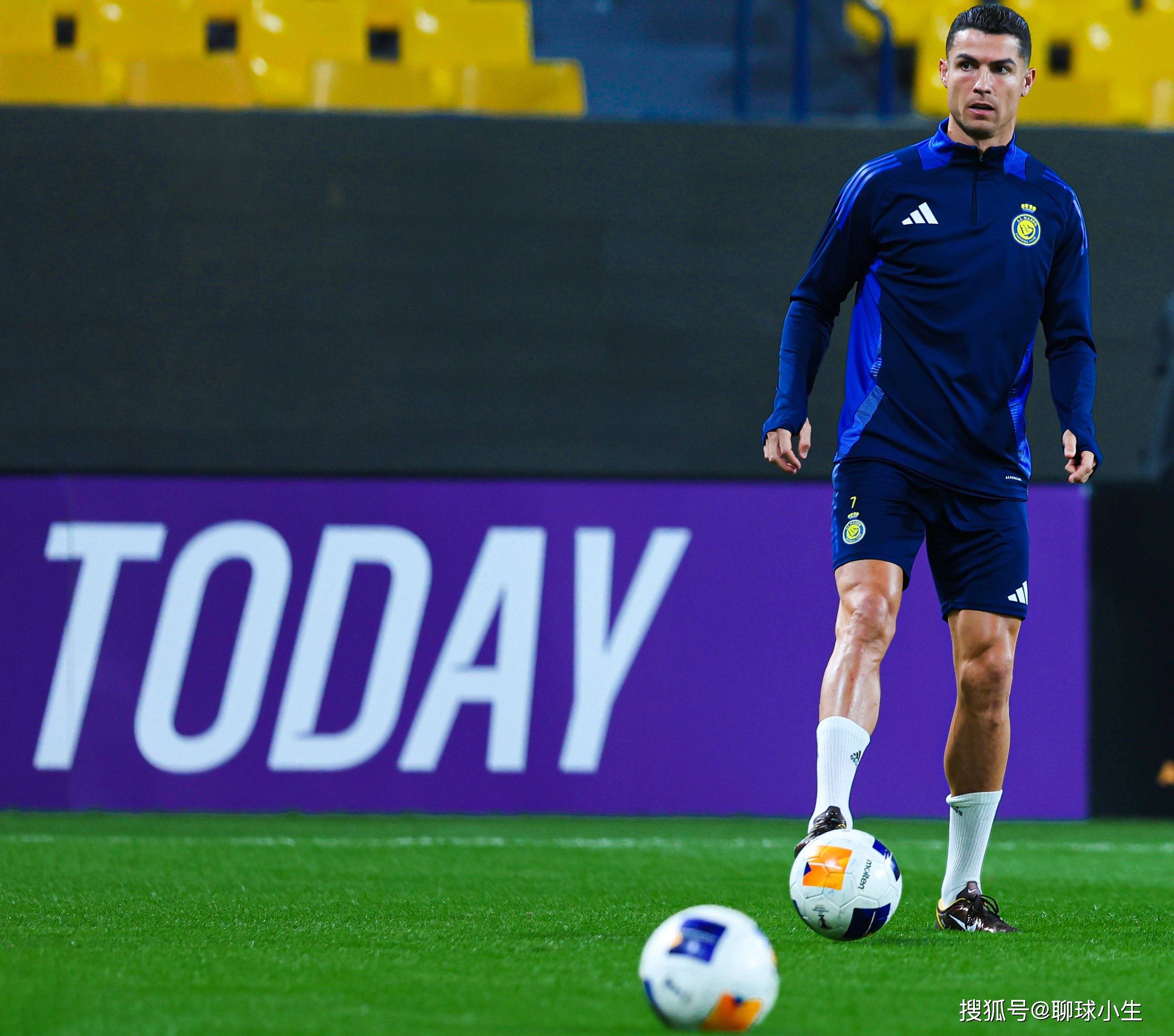 爱游戏体育登录入口反败为胜引发热议！，C罗在塞尔维亚队比赛中比赛规则变更赛场气氛高涨的简单介绍