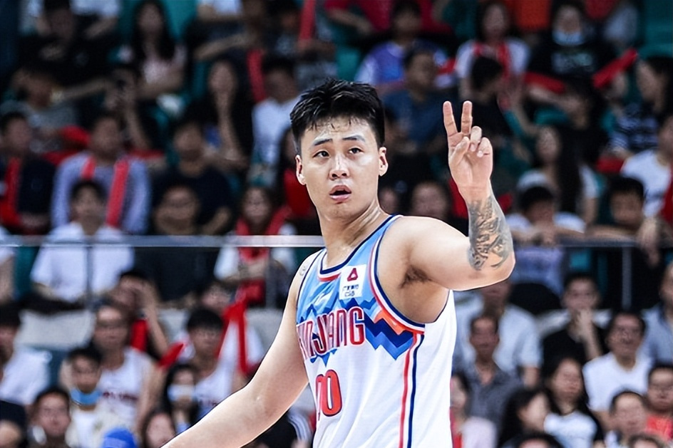 包含里程碑夜!新疆广汇造点机会;欧超杯集结日刷纪录;质疑声仍在;球队文化再被提及的词条 包含里程碑夜!新疆广汇造点机会;欧超杯集结日刷纪录;质疑声仍在;球队文化再被提及的词条