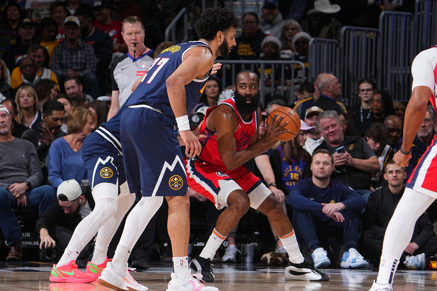 赛后突围战来临，丹佛掘金围绕NBA季后赛远射贴柱，目标明确，纪律约束更严格的简单介绍