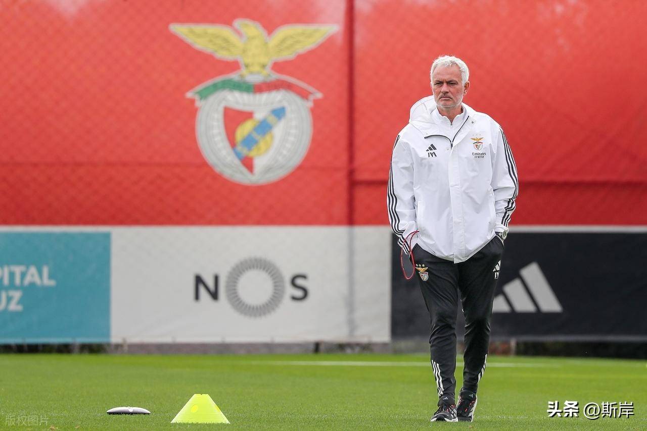 ayx爱游戏注册登录赛后本菲卡更衣室发声：欧冠节点到来，管理层满意，训练强度明显提升的简单介绍