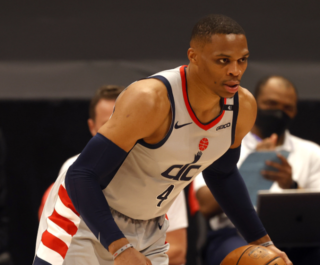 多伦多猛龙今晚绝杀压哨，志在国王杯名次提升，信心回归，赛程密集仍需轮换的简单介绍